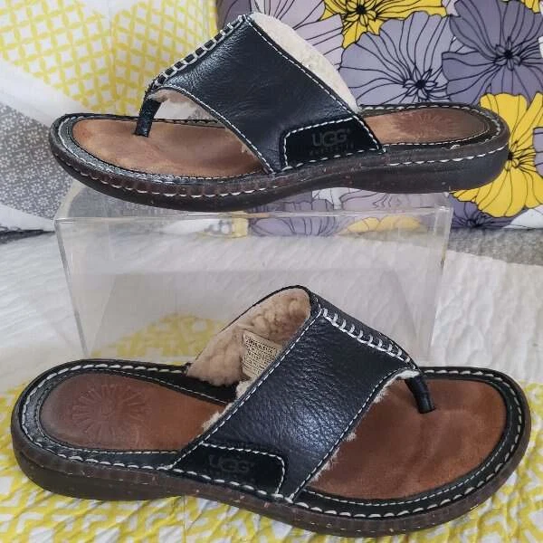 Womens Size 6 Ugg Dark Brown Leather Sandals Sheepskin Lining Thongs Flip Flops Womens Size 6 Ugg Dark Brown Leather Sandals Sheepskin Lining Thongs Flip Flops