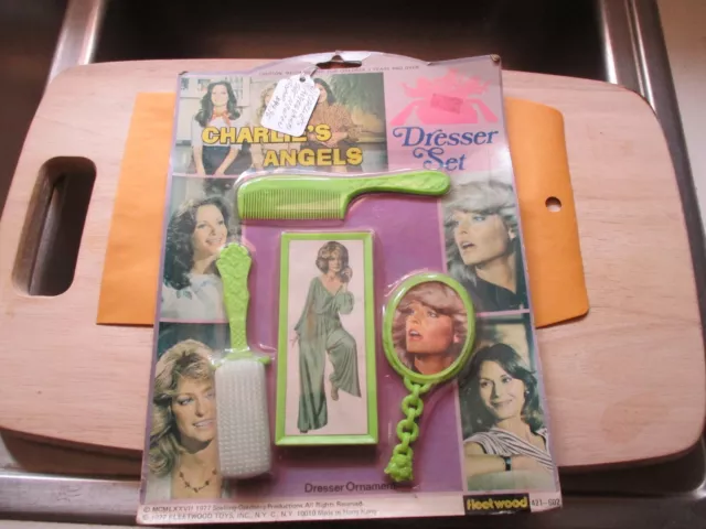 1977 Fleetwood Charlies Angels Dresser Set