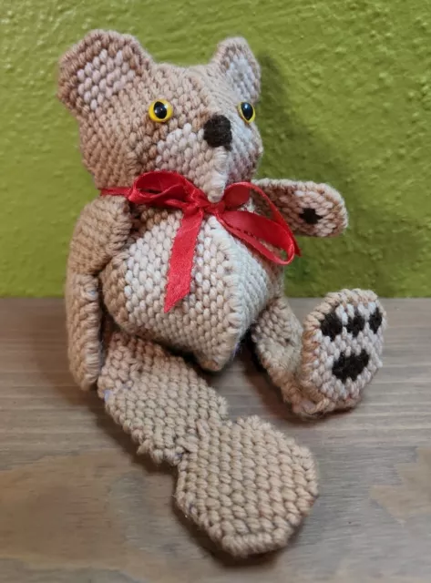 Oso de peluche sentado de lona de plástico de 5,5" con cinta roja marrón hecho artista vintage