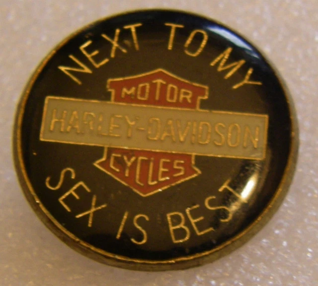 Spilla Da Giacca Teschio Pirata Akachafactory - Badge In Acciaio Inox Con Doma Resina, 2cm, Rosso E Nero - Foto 3