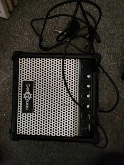 GEAR4MUSIC 15W Electric Guitar Amp Black with Jack Lead 40.00