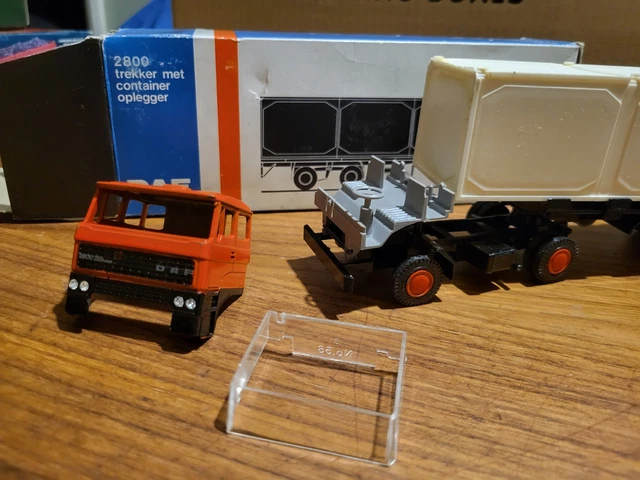 Camion DAF Torpedo Front Trekker Tematoys Lion Car - Diecast 24cm - Jaune/Bleu