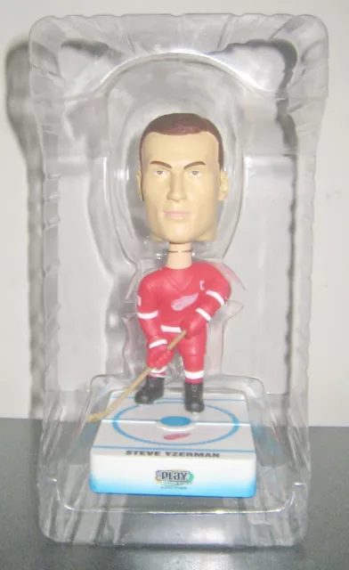 Steve Yzerman #19 Detroit Red Wings Nhl Ice Hockey Ud Play Makers Bobblehead