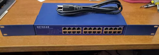 NETGEAR Prosafe JFS524v2 24Port 10/100 Network Switch w/ rack mounts, AC Adapter