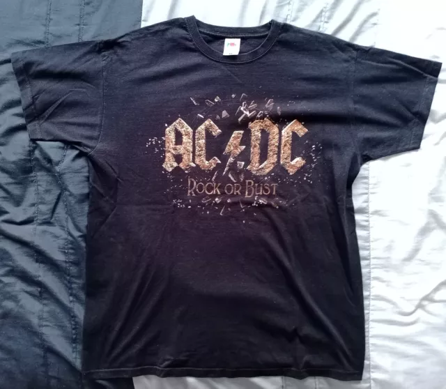 AC/DC Rock or Bust. In Rock We Trust World Tour 2015. Large T Shirt