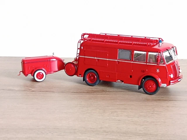 COLLECTION HACHETTE N°94 POMPIER LE BERLIET GLA 5F ( FIN ) AU 1/43