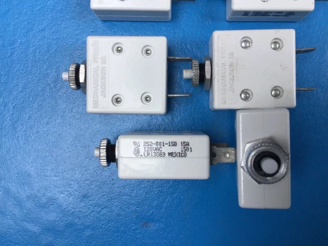 252-001-150 MECHANICAL PRODUCTS CIRCUIT BREAKER, 120V. 15AMP. Lot of 6