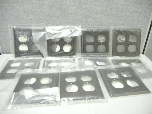 Lot Of 11 Hubbell P82X New Brown Plastic 2 Gang Duplex Receptacle Covers P82X