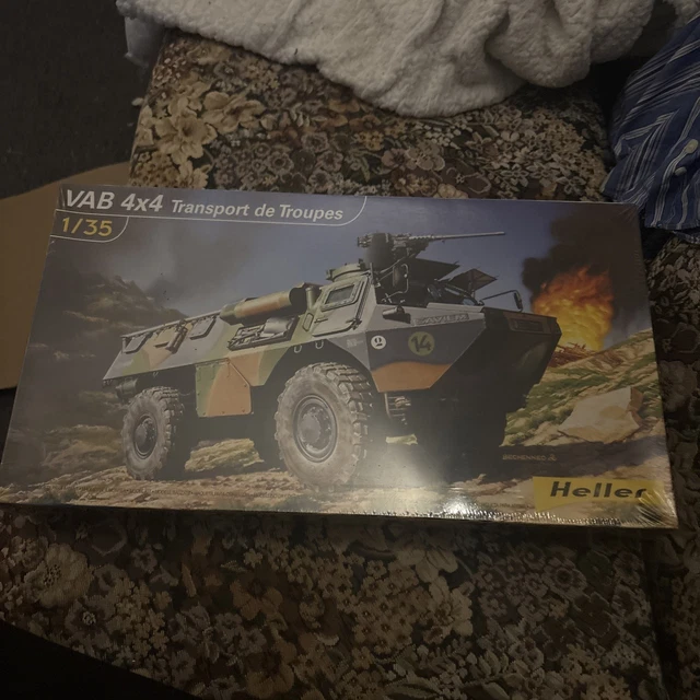 HELLER VAB 4X4 TROOP TRANSPORTER - 1/35 SCALE MODEL KIT - SEALED £21.49 ...