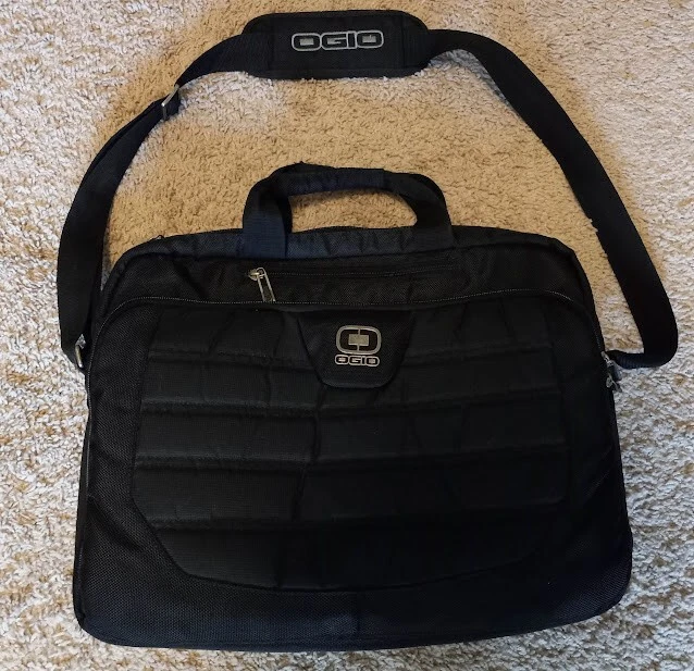 OGIO Technologio  Black Computer Laptop Organizer Messenger Shoulder Bag