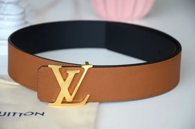 Louis Vuitton® LV Initiales 40MM Reversible Belt Blue. Size 100 Cm