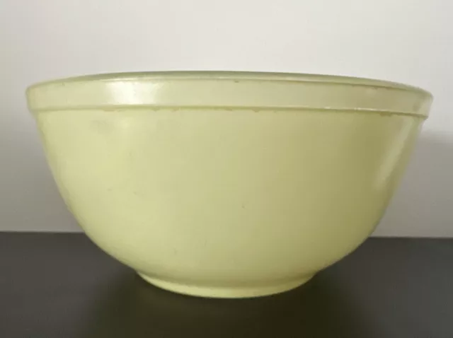 Vintage Pyrex Pale Yellow Sprayware Mixing Bowl 1950s Midcentury Kitchen Glass 2