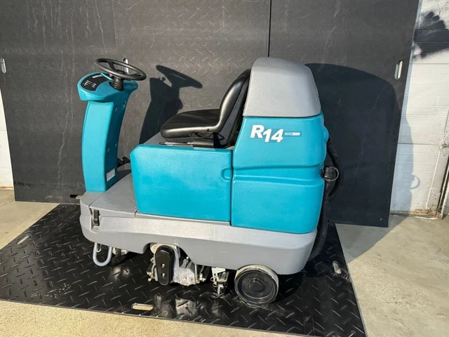 R14 Ride-on Carpet Extractor