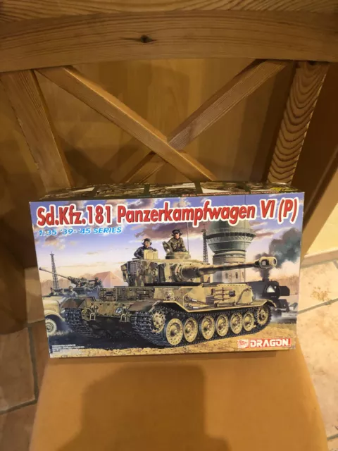 Dragon Sd.Kfz.181 Panzerkampfwagen VI (p)  1:35