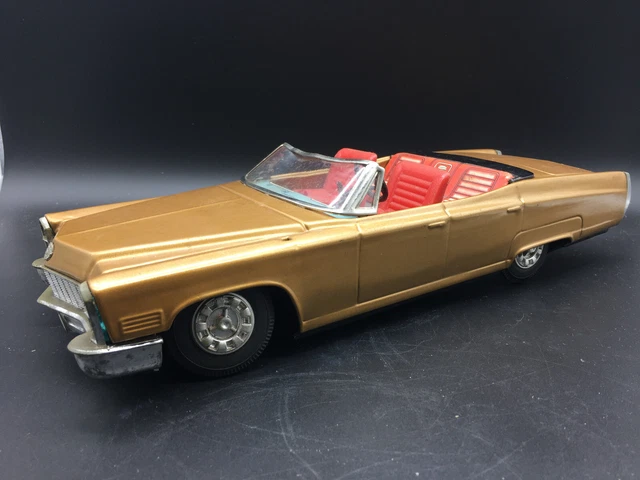 Bandai Blechauto Golden Cadillac (Gebraucht) in Hinwil für CHF 599