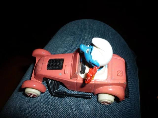SUPER SPEED PULL Back Die Cast Racing Kart Car The Smurfs Les