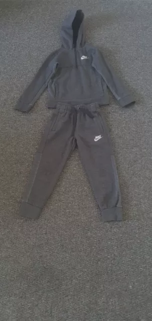 Boys Nike Tracksuit Set Age 4-5 Years