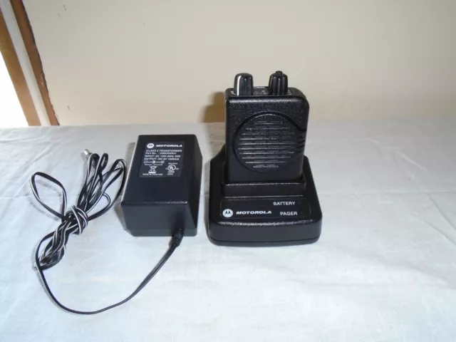 Motorola Minitor V (5) VHF 2-Chan Stored Voice Pager 151-158.997 MHz WITH CHARGE