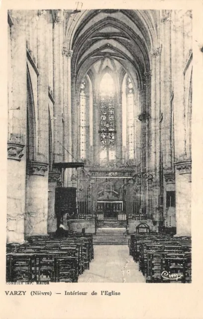 VARZY - Intérieur de l'église