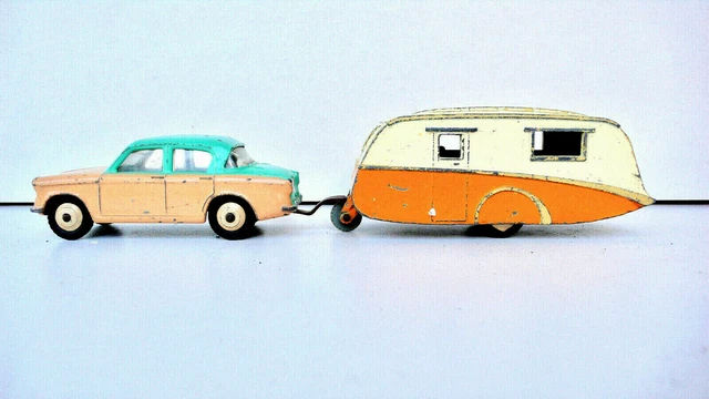 Dinky Toys F 811 caravane avec glaces version toit strié en boîte | UK