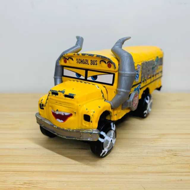 New Cars 3 Bus Fritter Yellow Car Thunder Hollow Car Crash Car Alloy Metal  Diecast Car Toy For Boy