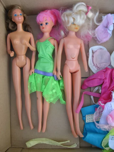 Lot  De Poupee Barbie Mattel 1966 + Delavennat + Autre + Tres Nombreux Vetements