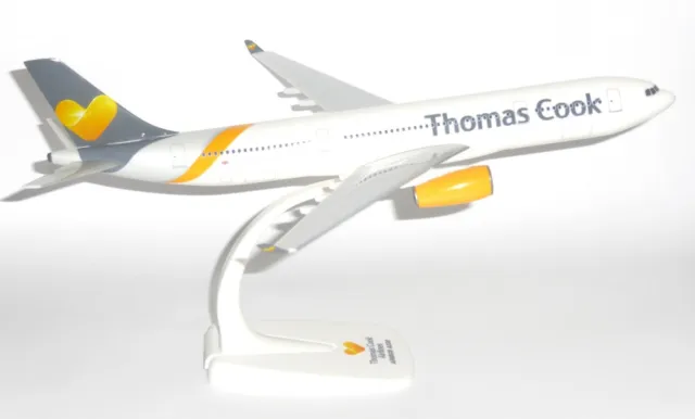 Airbus A330-200 Thomas Cook Airways UK Snap Fit Collectors Model Scale 1:200