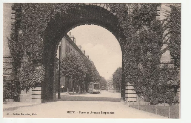 METZ - Moselle - CPA 57 - trams - tramway door et avenue Serpenoise