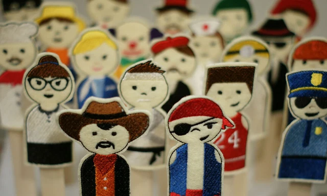 Bordary Designs 20 ITH en el aro máquina bordar personas marionetas de dedos