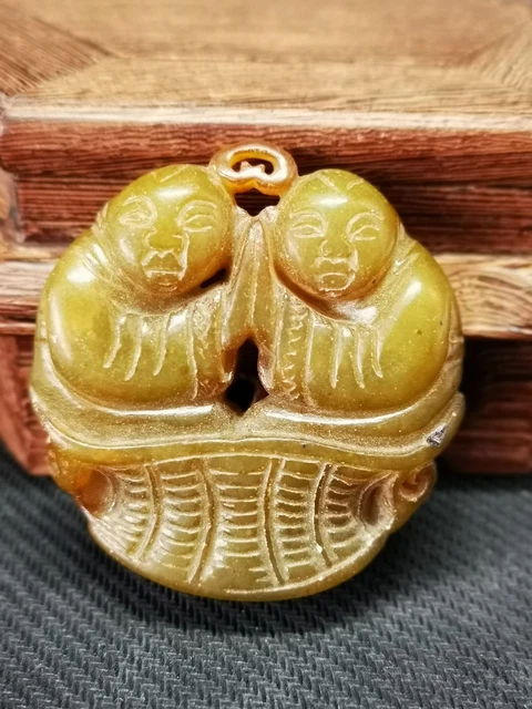 Old Chinese Hetian Jade Hand-carved Ancient Pendant Statue F10