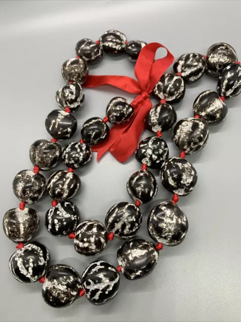 Carved Kukui Nut Necklace Hawaii Wedding Lei Luau Black Nuts Red 34” Vintage