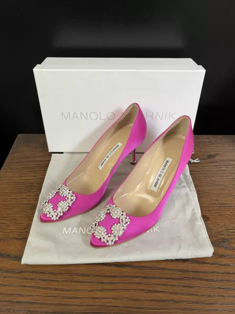 Manolo Blahnik Hangisi 36.5