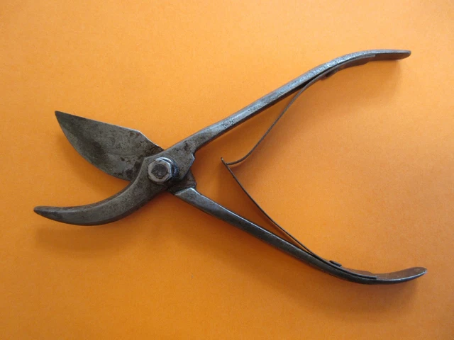 Rebschere, Gartenschere, Winzer, Weingärtner, Weinbau, Rosenschere
