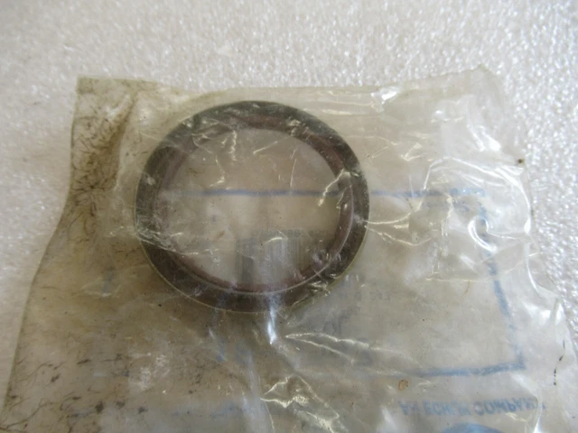 Z48 Genuine Sierra Marine 18-0543 Oil Seal OEM New Factory Boat Parts