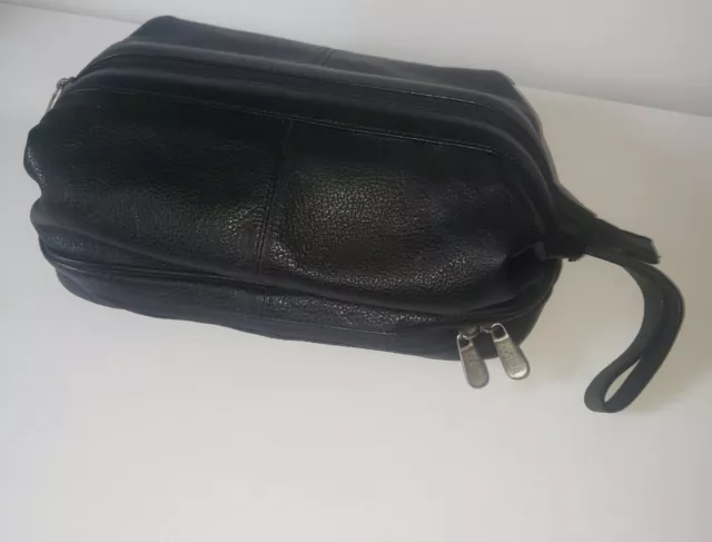Wilson's Black Leather Zip Toiletry Case Bag Pouch Travel