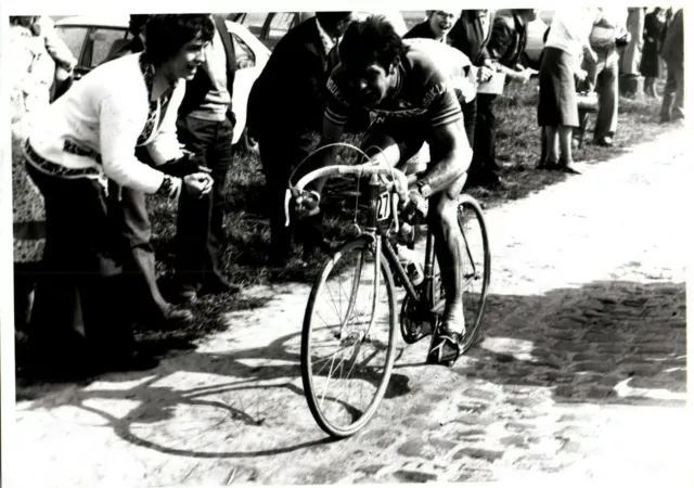 PHOTO L'EQUIPE PRESSE SPORT Tour de France cyclisme à identifier