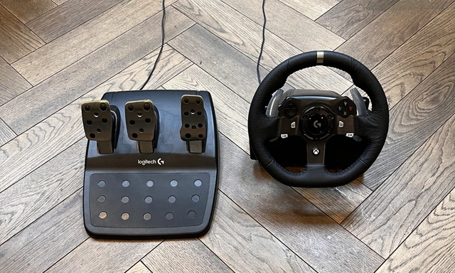 LOGITECH G920 UK Plug Driving Force Racing Wheel for Xbox One and PC £ ...