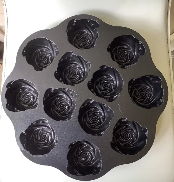 Nordic Ware Roses Pan Cupcakes Tin Sweetheart Baking 12 Mini Bundt Tray USA