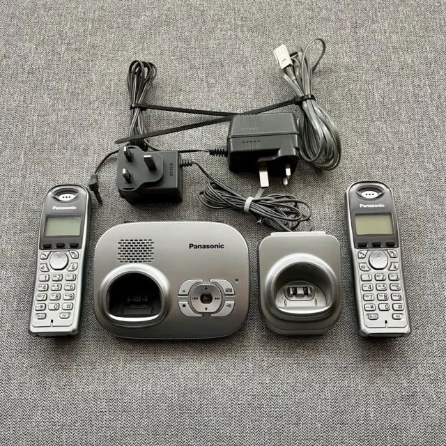 Panasonic KX-TG7321E Cordless Phone & Answering Machine • 2x Handsets • Silver