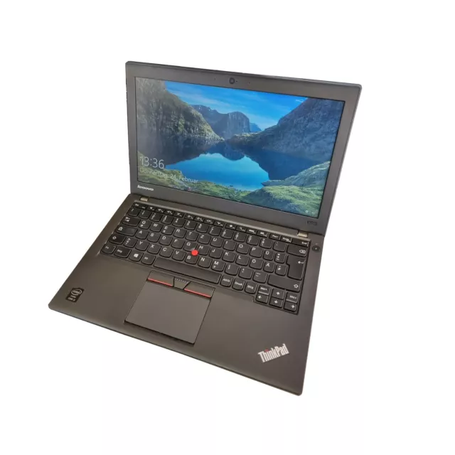 Lenovo ThinkPad X250 12,5" Notebook Intel Core i5-5300U 8GB 500GB HDD WIN10 Pro
