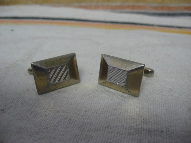 Boucle D'oreille Femme Or SOFIA MILANI - Boucles D'Oreilles Pour Femme En Argent 925 - Plaqué Or - Clou D'Oreille Avec Motif En Forme Feuille - 21075