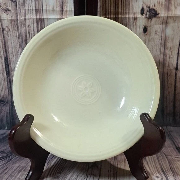 Oneida Bowl Petals Design 8 1/4" Diameter EUC