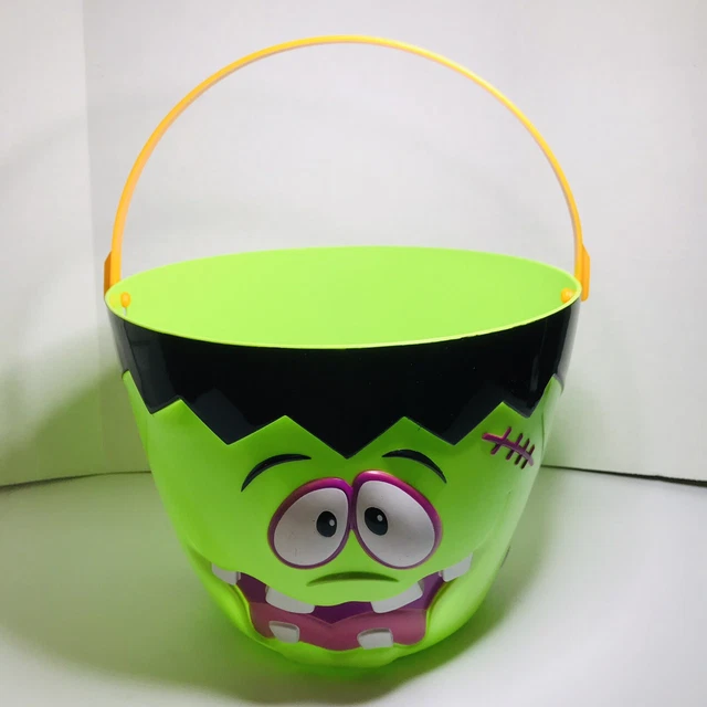 Frankenstein Green Cool Gear International 2004 Blow Mold Halloween Candy Bucket