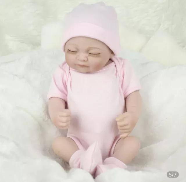 Lifelike 28 cm Sleeping Girl Soft Silicone Reborn Doll Beautiful Newborn Baby