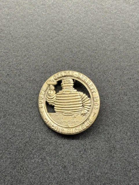 RARE PIN'S PINS MICHELIN BIBENDUM CEFM ROUGE BIBENDUM SIGNÉ FRAISSE