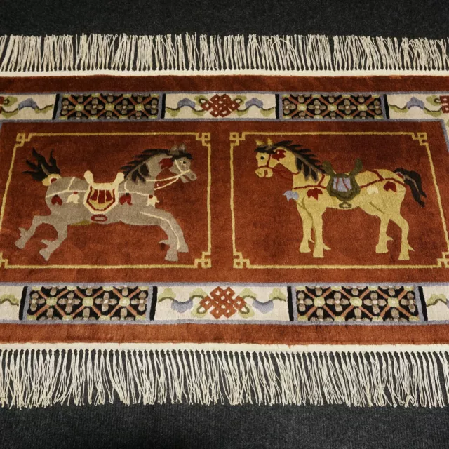 Alfombra de Seda China 91 X 48CM Oriente Caballos Motivo Anudada a Mano