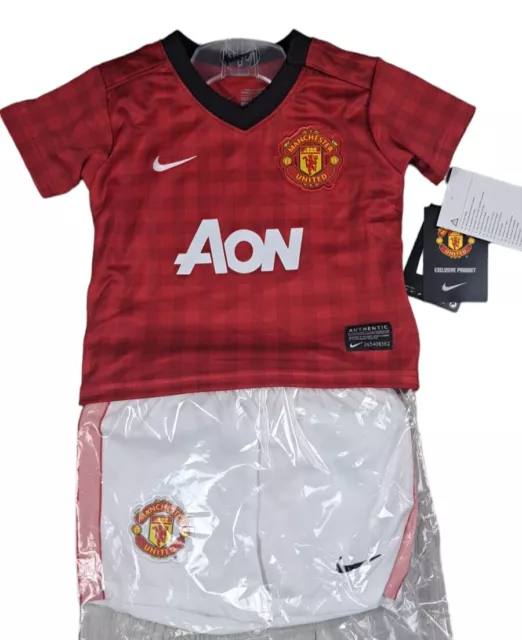 12-18 Monate Manchester United Trikot Set Saison 2012/2013  Für Babies *NEU*