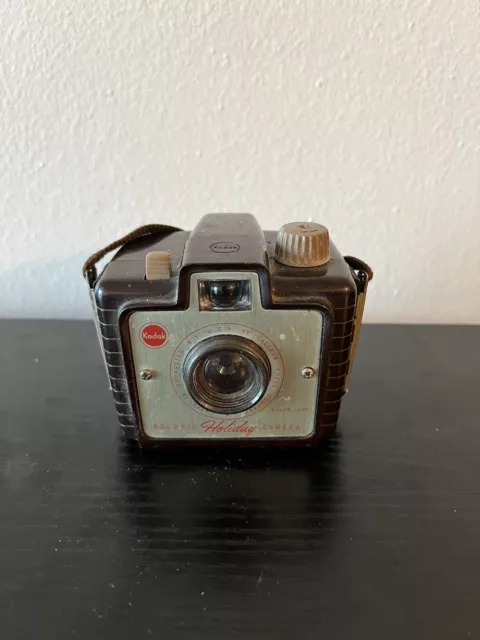 Cámara de vacaciones Kodak Brownie vintage con lente Dakon