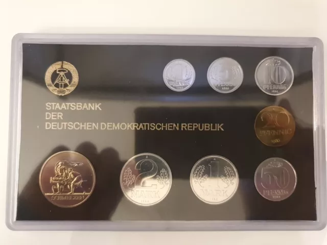 DDR 1 Pfennig - 2 Mark 1986 KMS mit Medaille Schmelzen