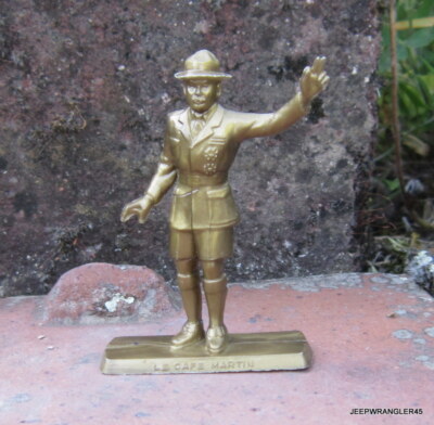 CAFE MARTIN FIGURINE  N°18 SCOUT MARCHANT AVEC SAC A DOS NON MOKAREX 